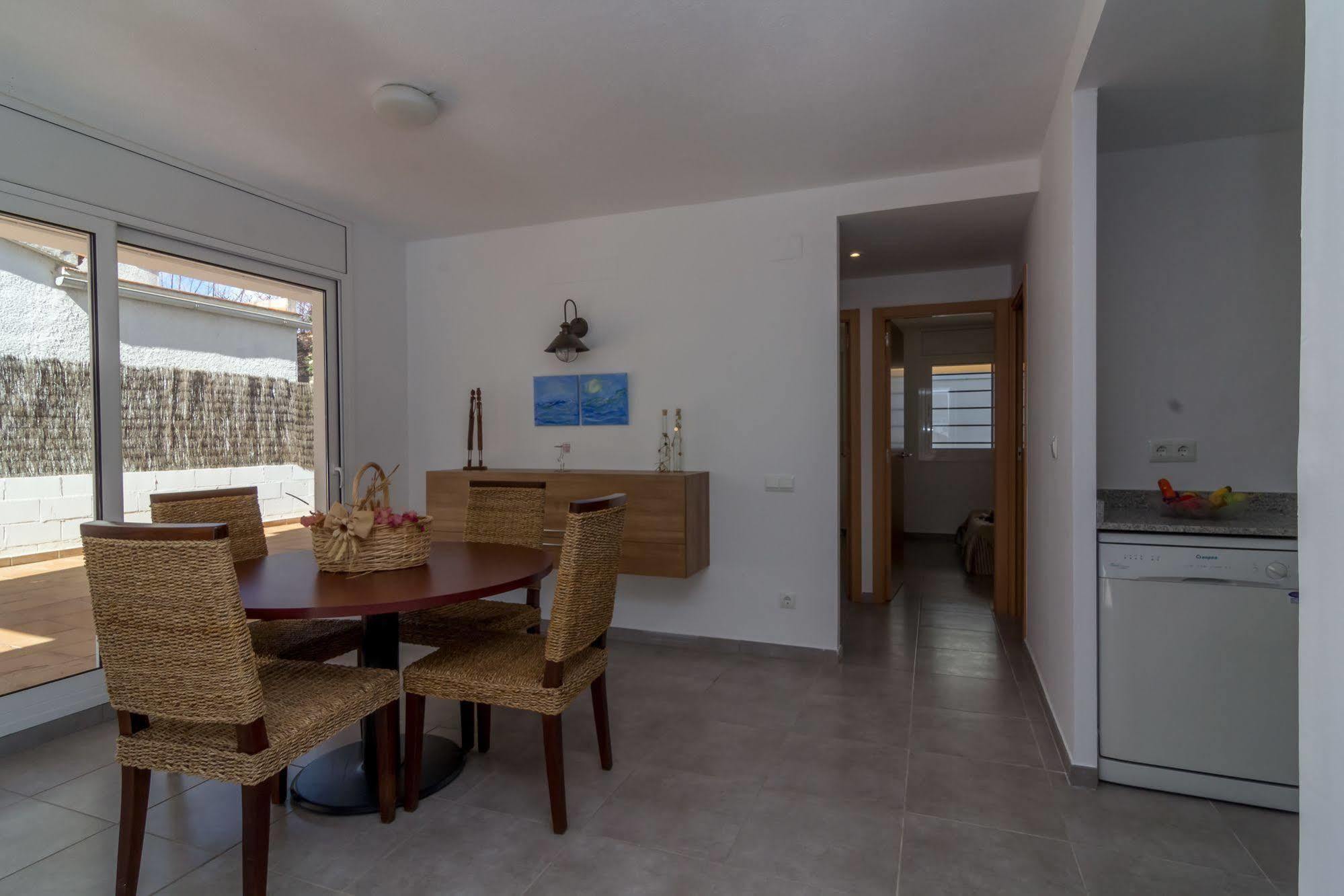 Agi Acacias Apartamento Rosas